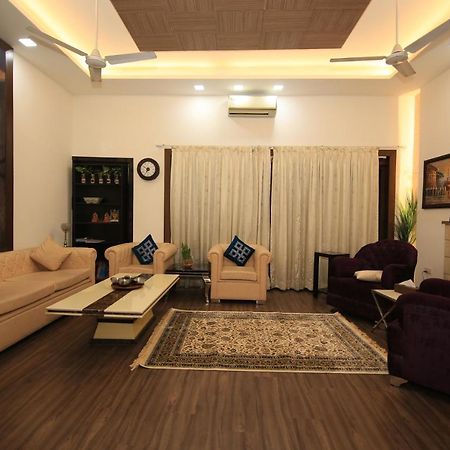 Avanti Tenantry-Luxurious Service Apartments นิวเดลี ภายนอก รูปภาพ